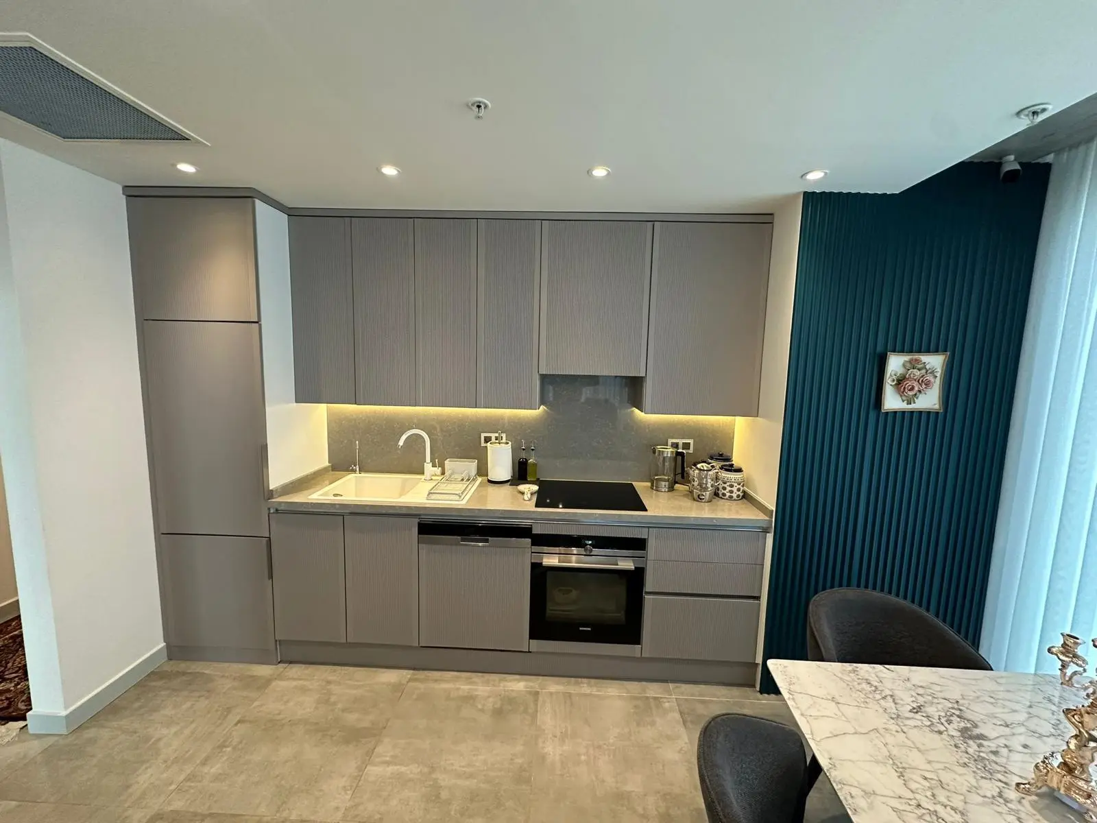 Fitted kitchen